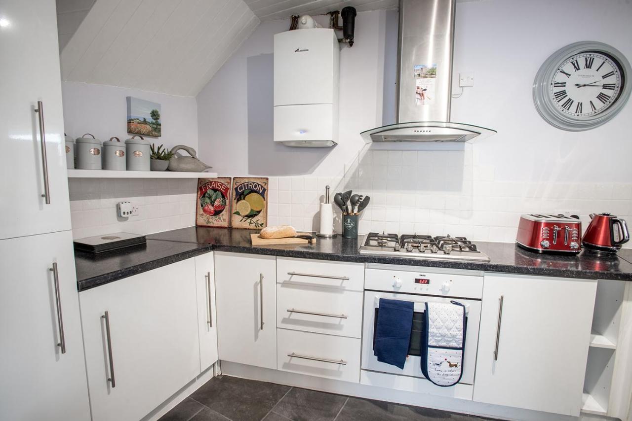 Newly Renovated Old Bakery House In Bath, 3 Bedroom, Free Parking ภายนอก รูปภาพ